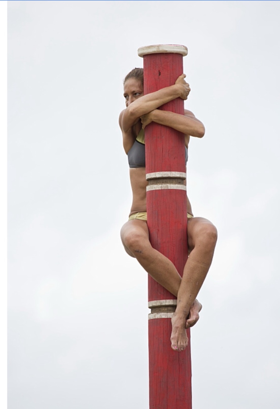 Carolyn J Rivera competing in an endurance challenge on Survivor
